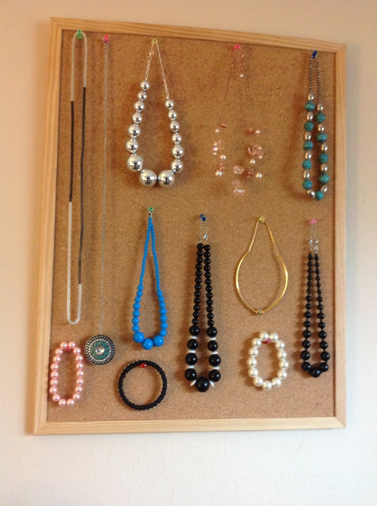 Easy and attractive jewelry organizer